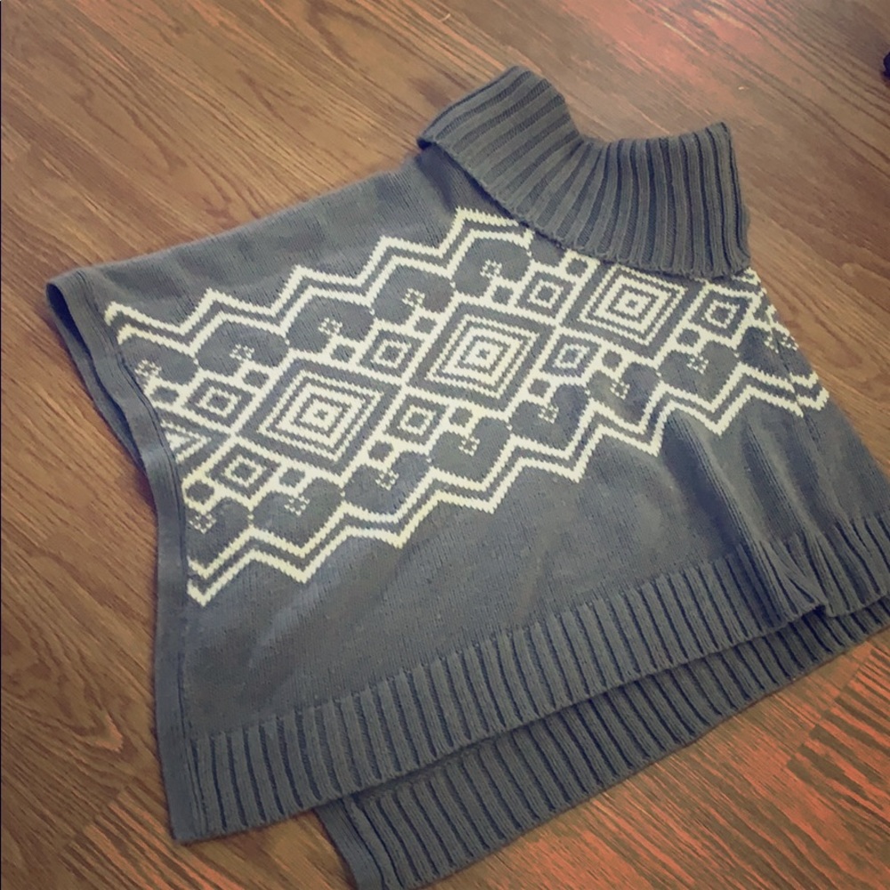 Grey and white poncho